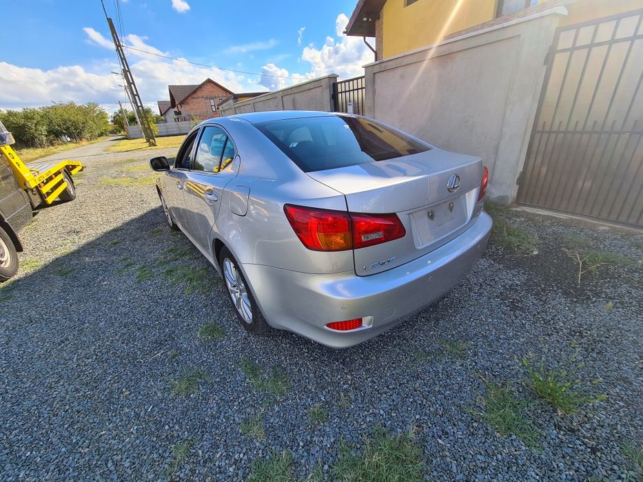 Dezmembrez Lexus is220 din 2010 2.2 diesel 177 cp