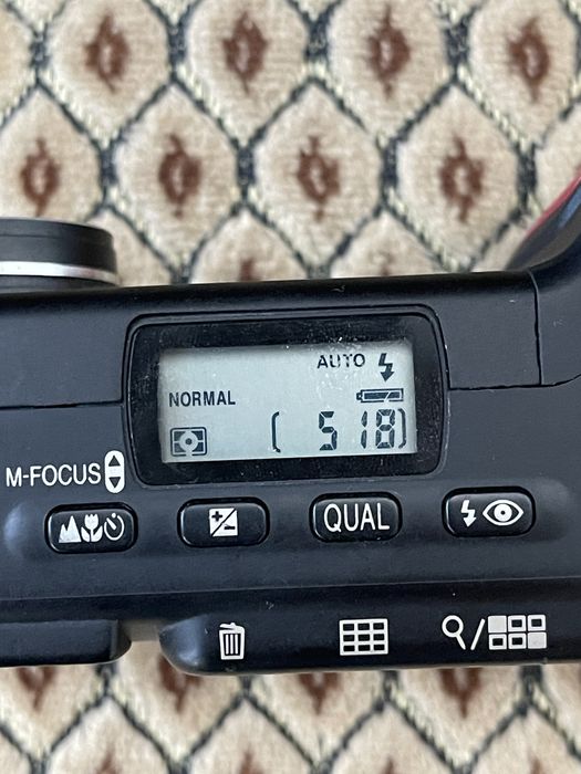 NIKON Coolpix 700 — colectie