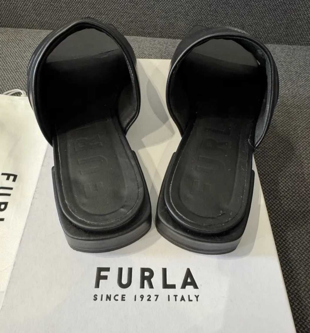 Оригинални чехли на Furla, 39 размер