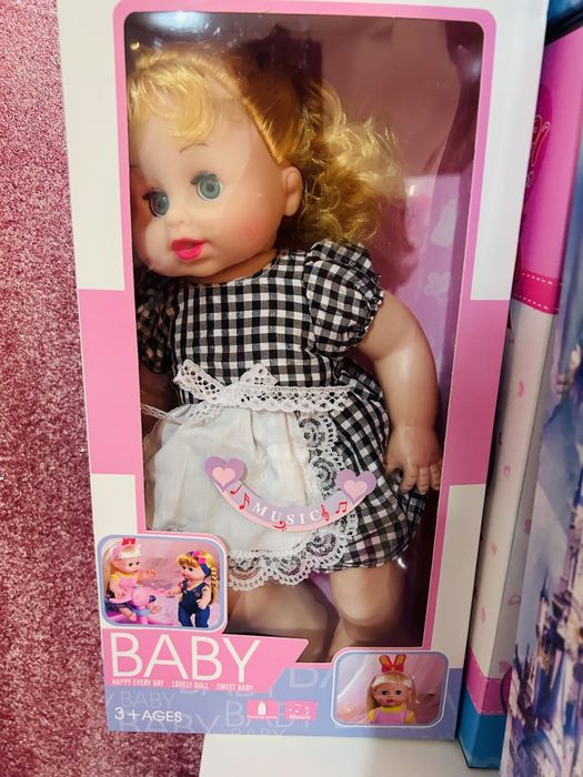 Păpuși și îngerași pentru fetițe