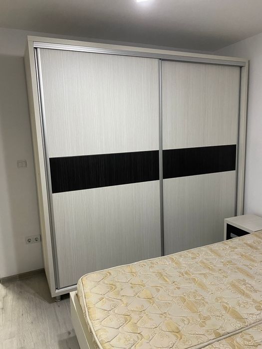 Vând dormitor complet