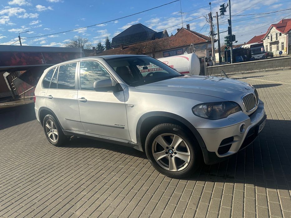Vand Bmw x5 stare buna