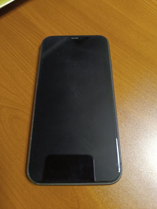 Продам iPhone 11