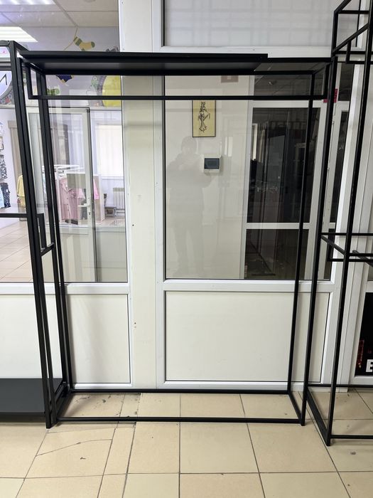 Стеллажи, ресепшн