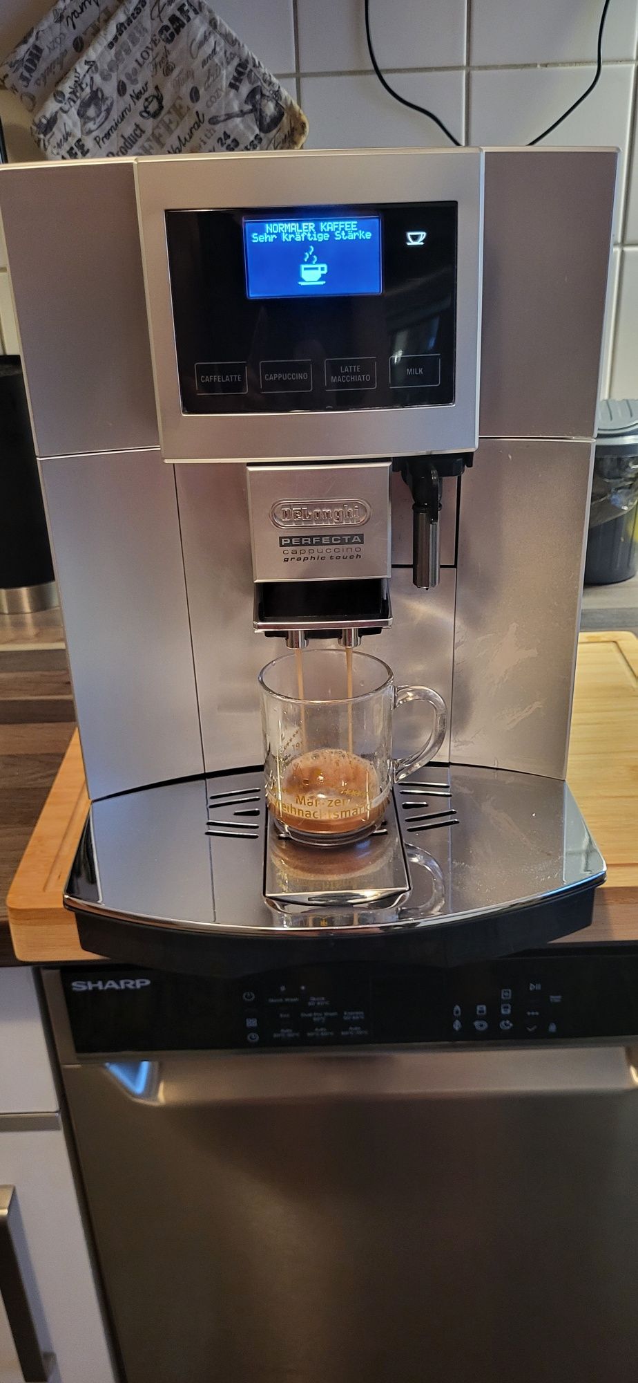Delonghi PERFECTA Graphic Touch пълен автомат  !
Продавам упот