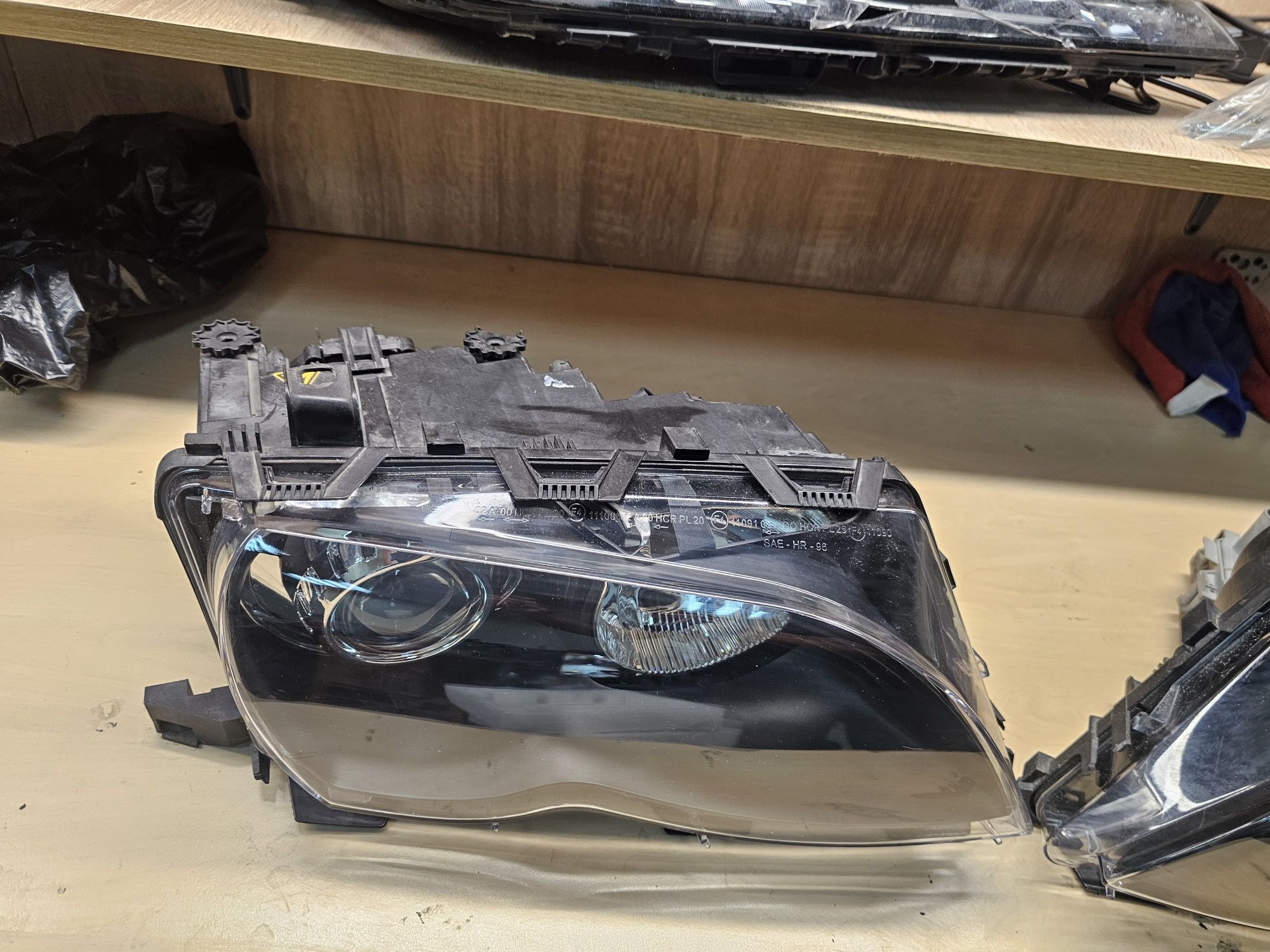 Рециклирани фарове за BMW E46 Bixenon reciklirani farove бмв е 46