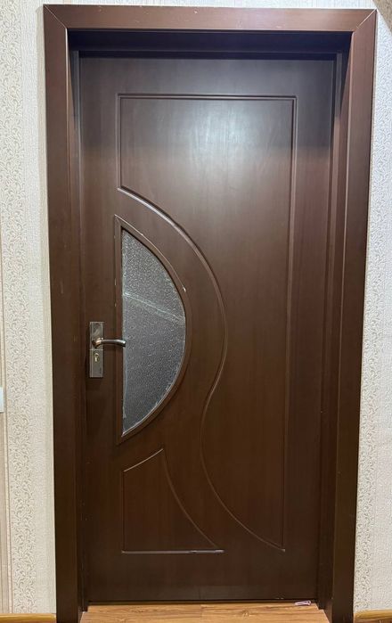 Продается двери срочно бу