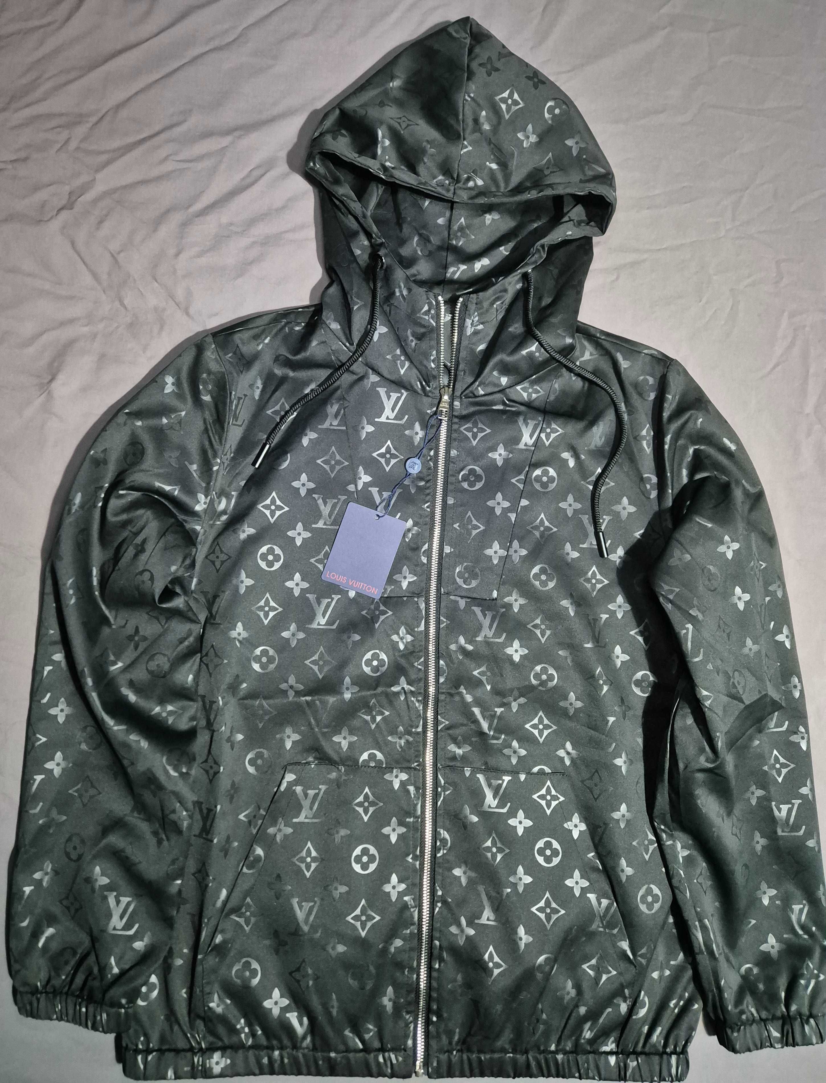 Louis Vuitton Яке