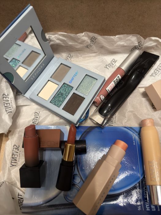 Лот козметика, Huda beauty, Lancome, Clarins, Fenty Beauty, Sephora