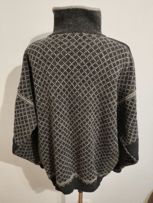 Pulovere din lână Volund și Eskimo mărime XL