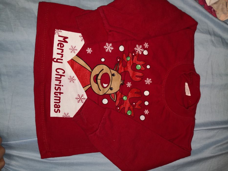 Vând hăinuțe copii 4 și 5 ani.