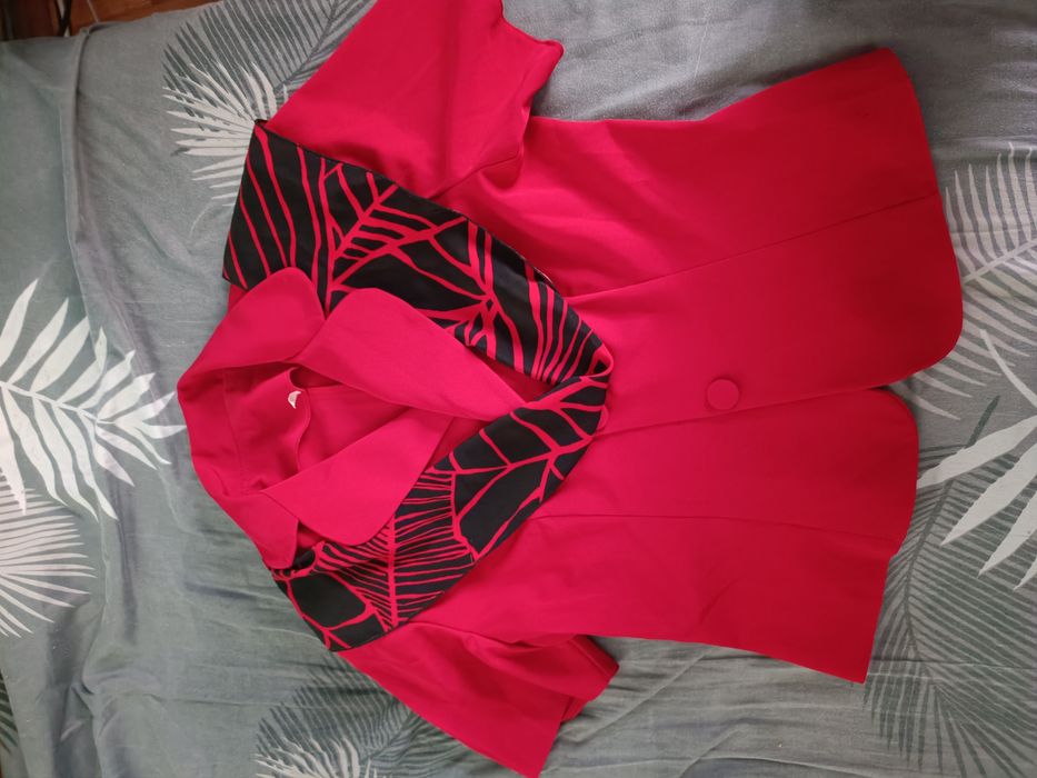 Compleu de vară roșu