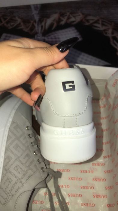 adidasi guess dama noi! negociabil super oferta