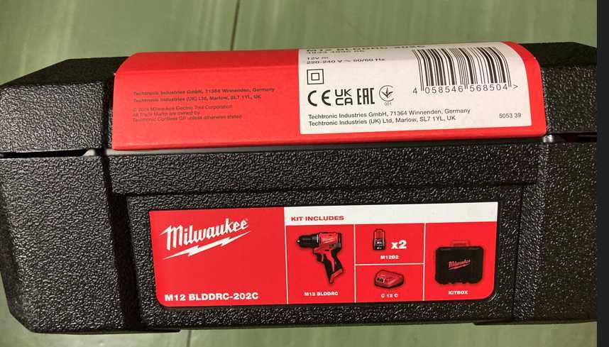 Bormasina Autofiletanta MILWAUKEE M12BLDDDRC-202C 12V, GARANTIE 3 ani