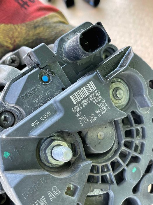 Alternator Vw Golf 5 1.6 FSi - Cod Piesa: 0124325128