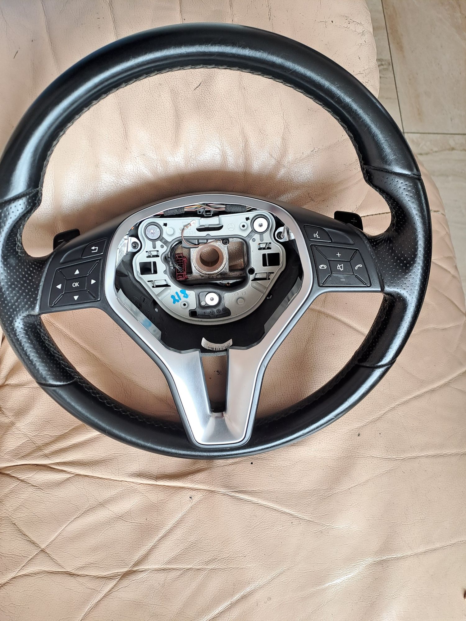 Волан за Мерцедес W218, W212 W246 и др