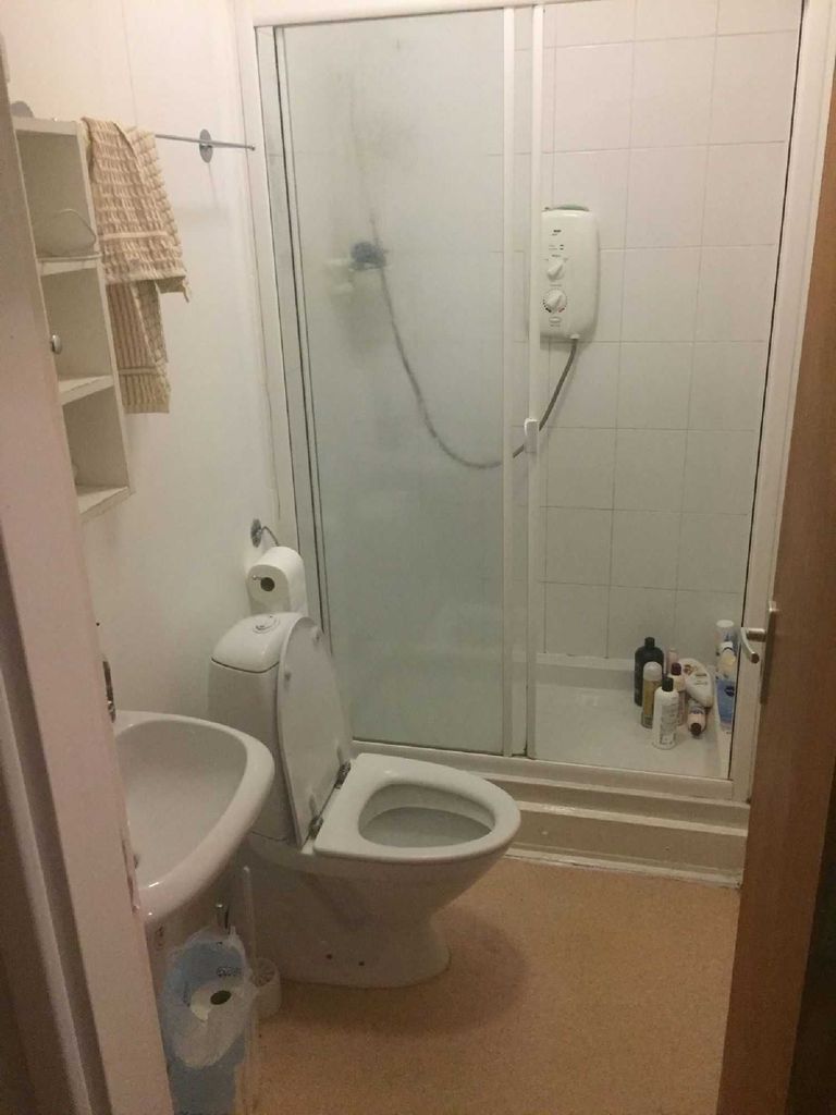 Дава се под наем Тристаен апартамент в София, Център - 80 кв.м за 484.5 € - Снимка #3