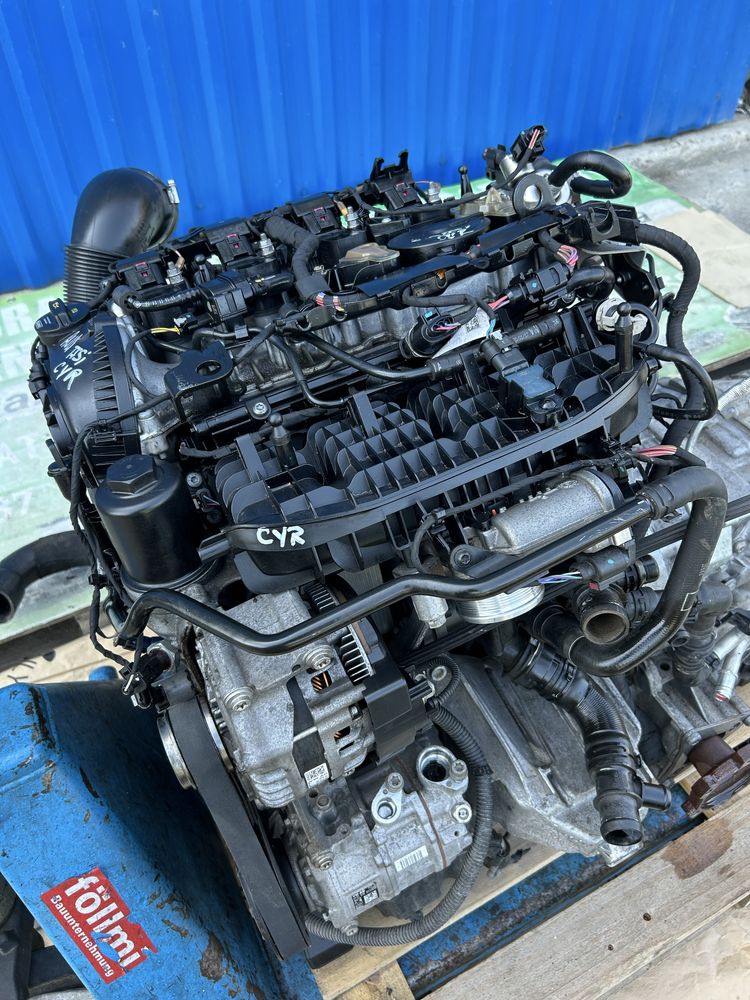 Rampă injectoare completă cu injectoare Audi Q5 2.0 Tfsi 2017