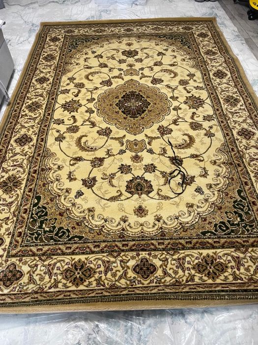 Ковер новый искуственный