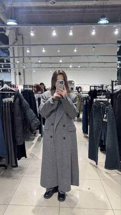 Пальто продается новые