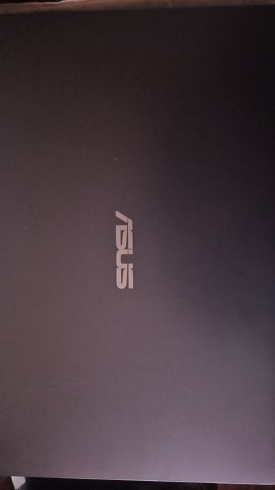 Laptop Asus i7 gen 10 impecabil și Xbox one X