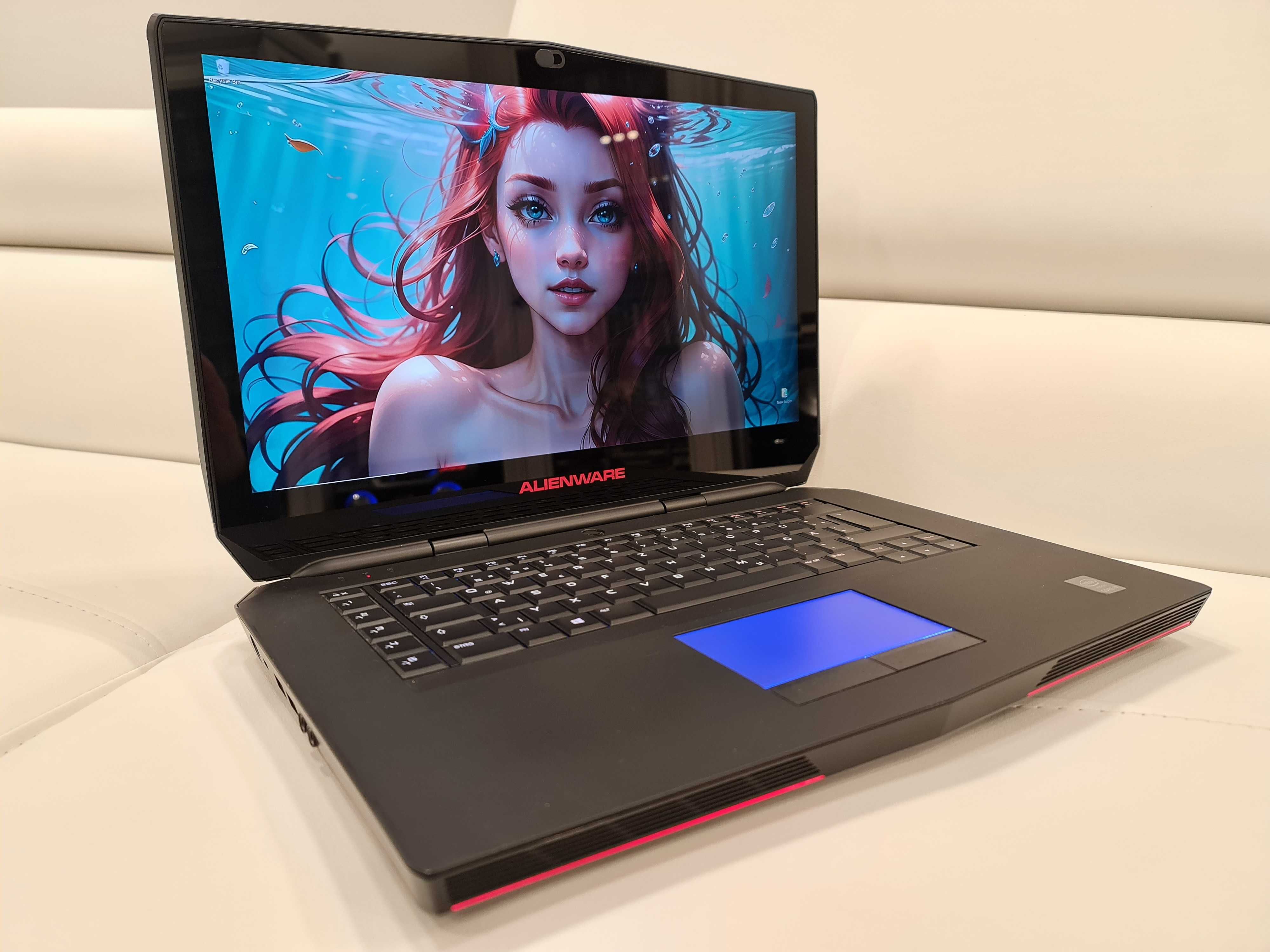 Laptop gaming ALIENWARE 16" ,intel core i7- ,ram 16 gb ,touchscreen 4k