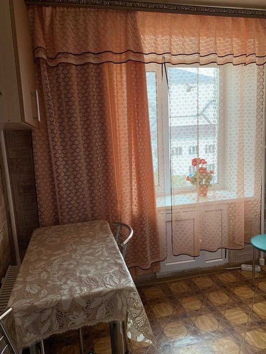 Продается 2 комнатная в 4 мкр