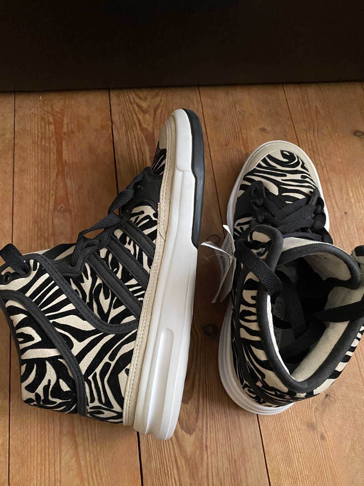 Нови кецове adidas