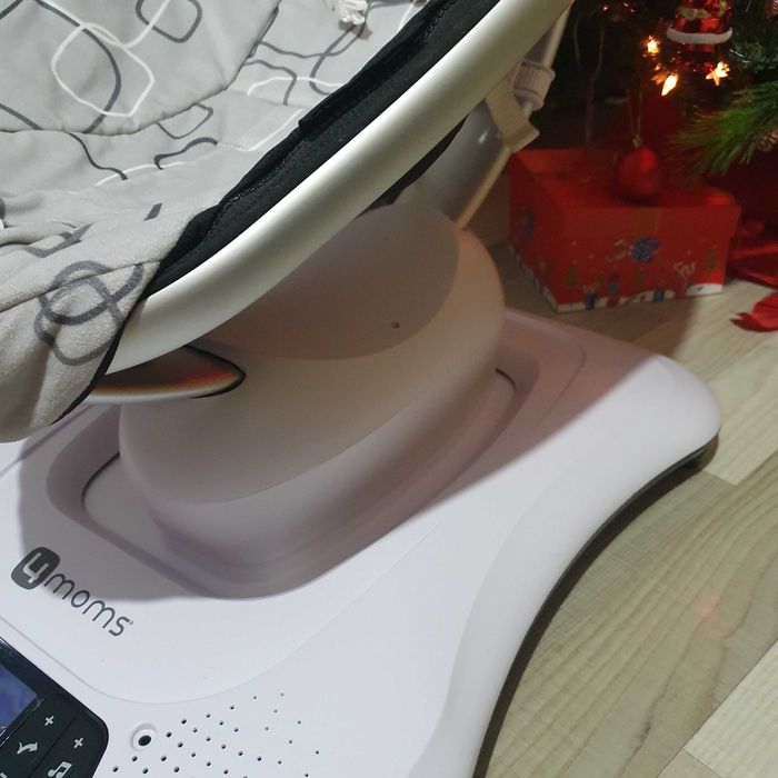 Balansoar electric 4moms mamaRoo + inserție nou-născut