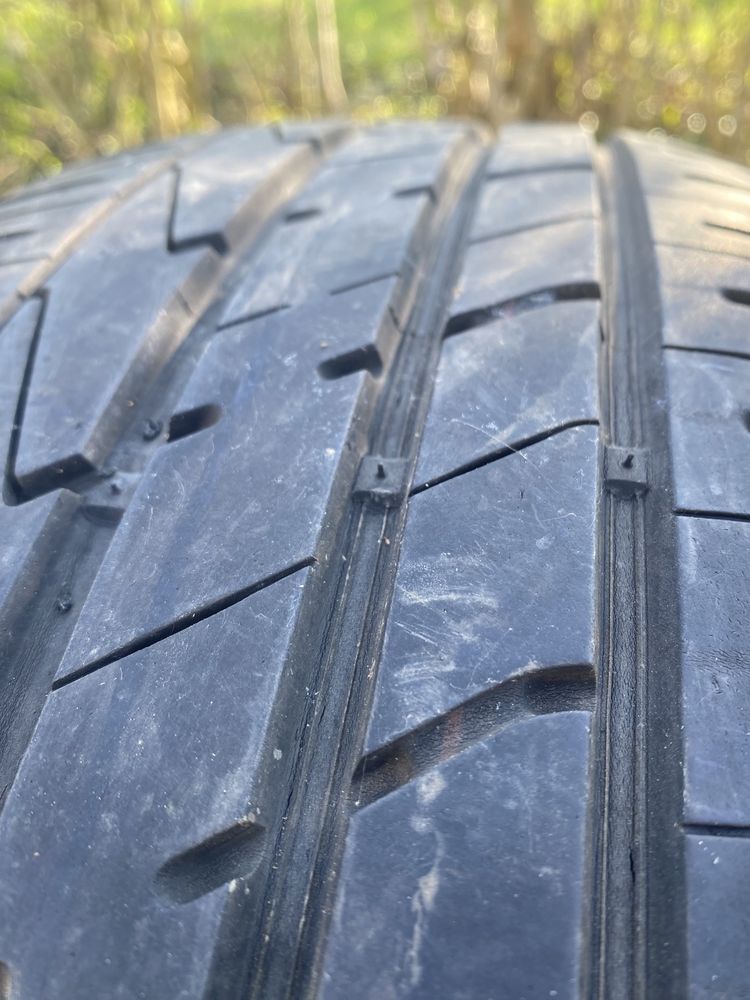 Cauciucuri vara Hankook 215/65/17 foarte bune!