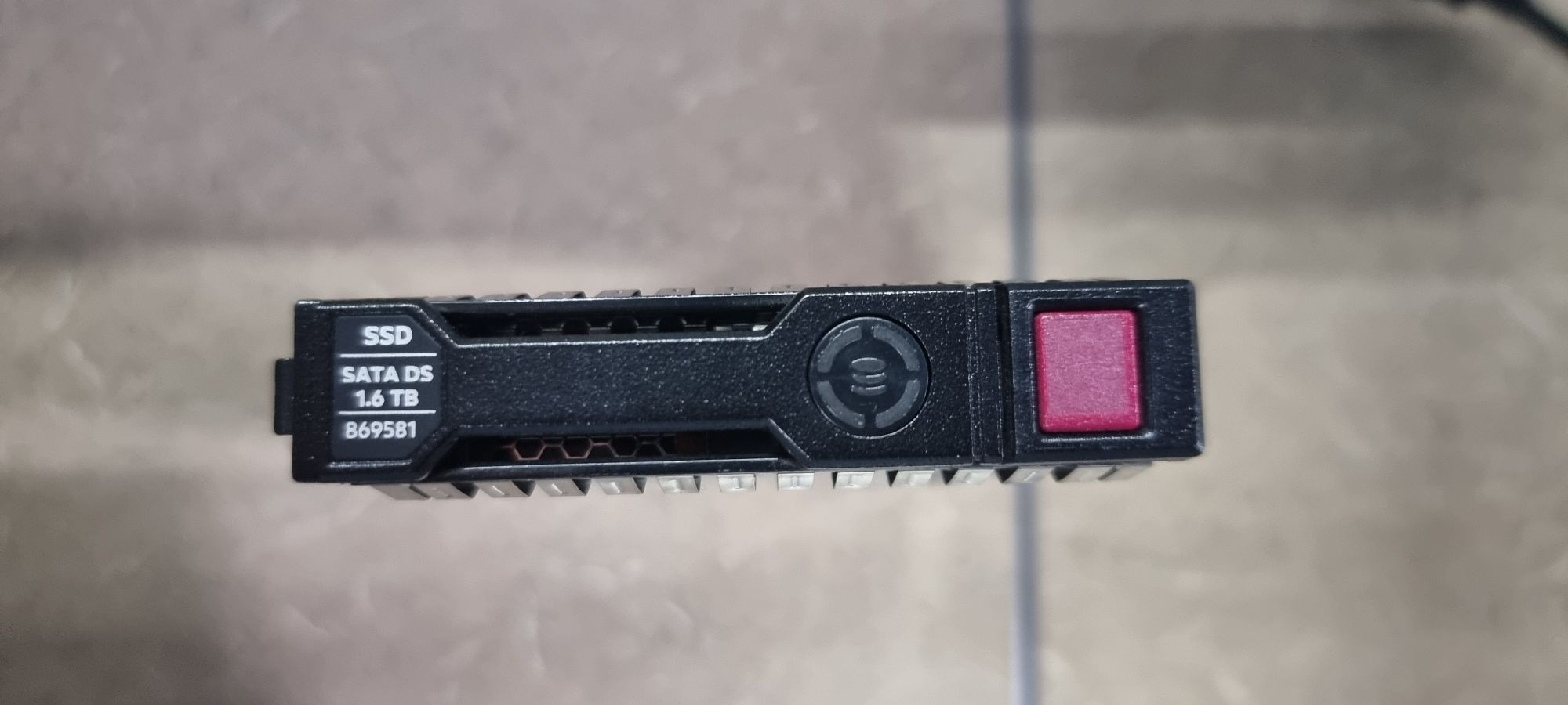 Hard Drive SSD Intel DC S3520 1.6TB