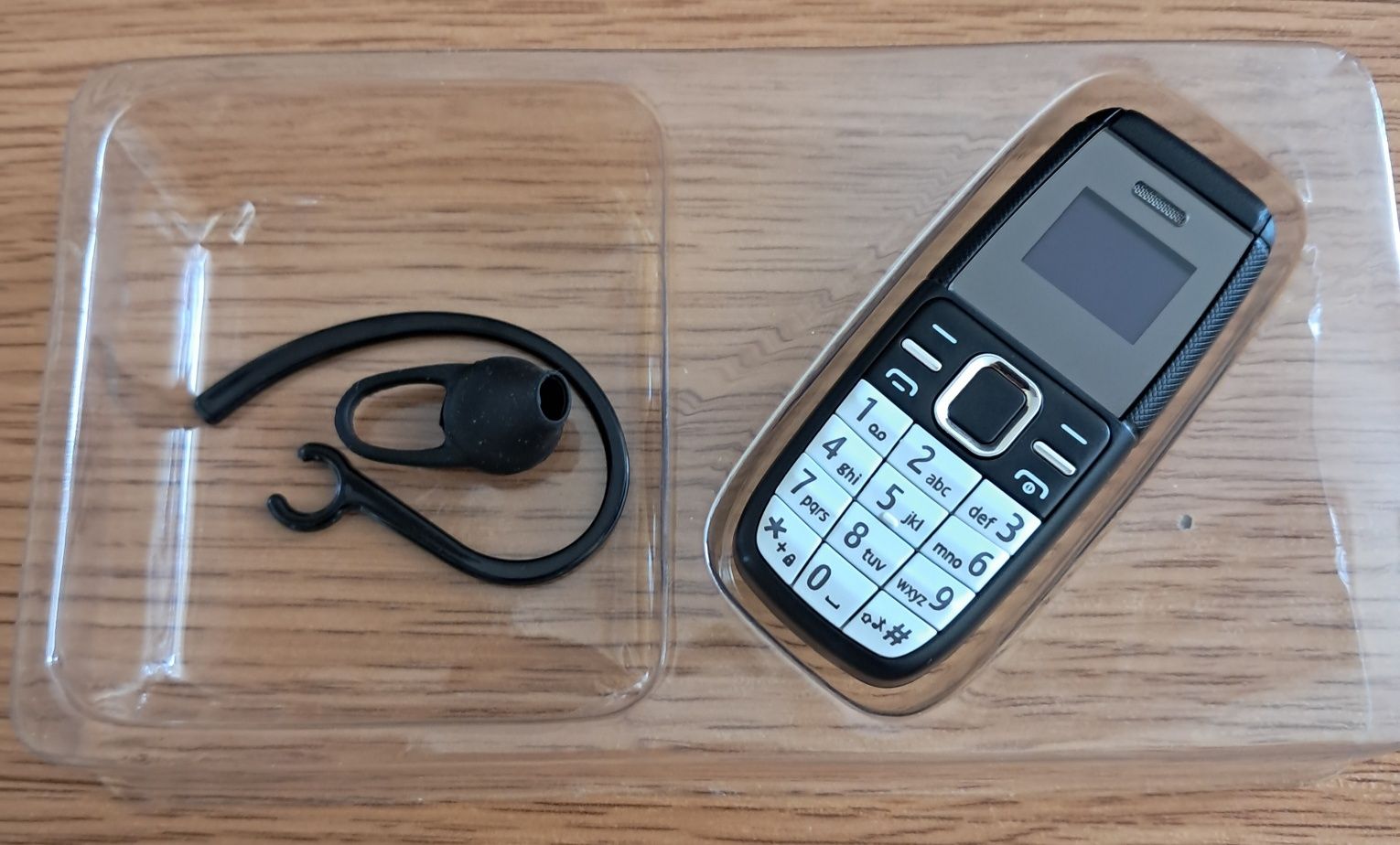 Мобилен апарат Miniphone