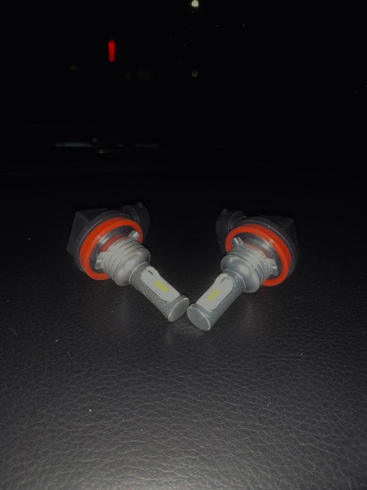 LED крушки жълт цвят H11/H8/H9