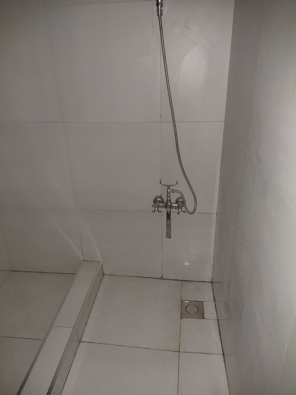 Продаётся помещение 500 м², 7 соток, Янги Узбекистон