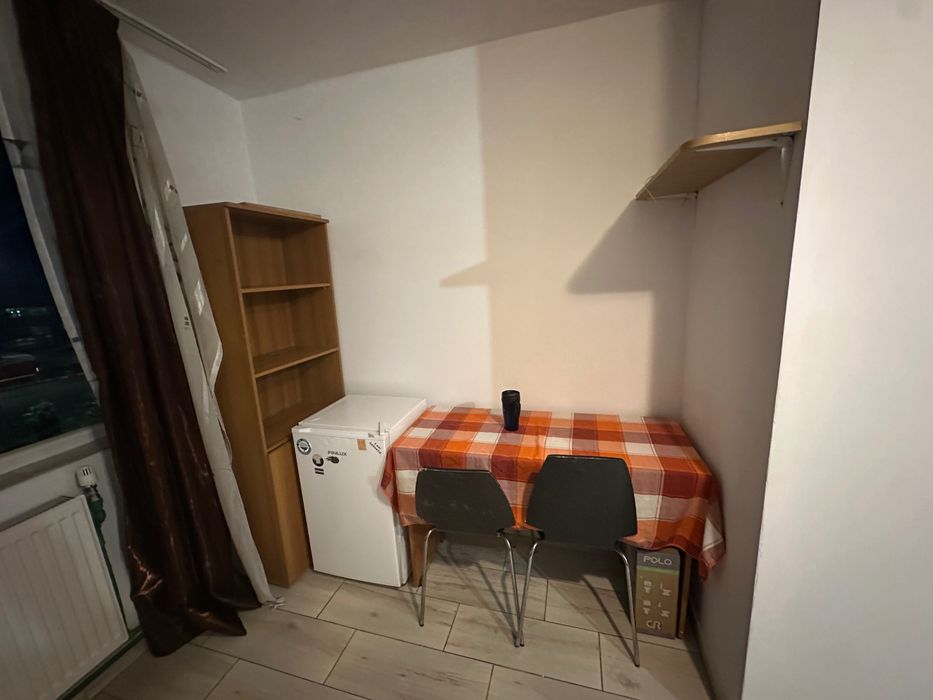 Proprietar inchiriez garsoniera zona UMT, Continental,