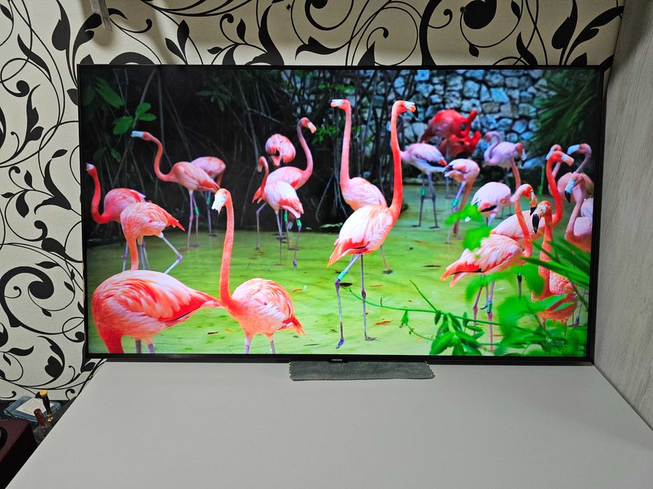 ПРОДАМ 50" 4K UHD SMART Телевизор Samsung UE50TU8000UC.