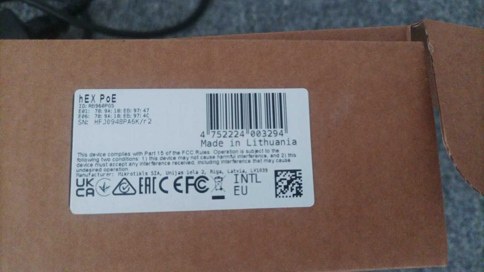 Продается роутер router mikrotik hEX PoE rb960pgs