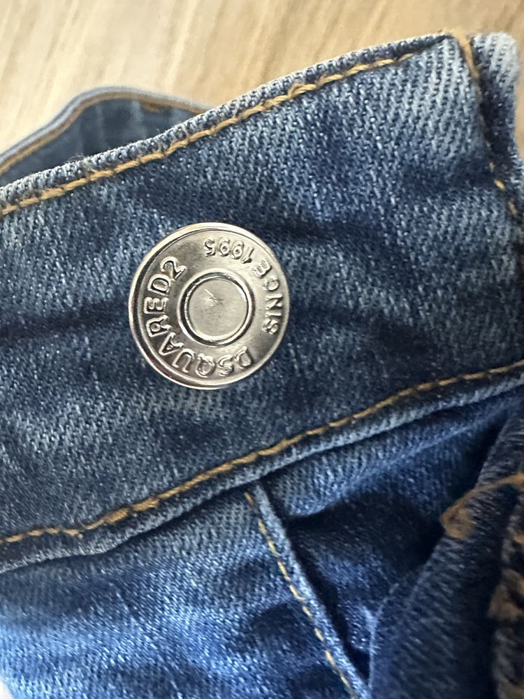 DSQUARED2 къси дънки - 42 номер, детска номерация