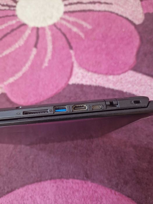 Acer 7 | i7-7700HQ | GTX 1050 |