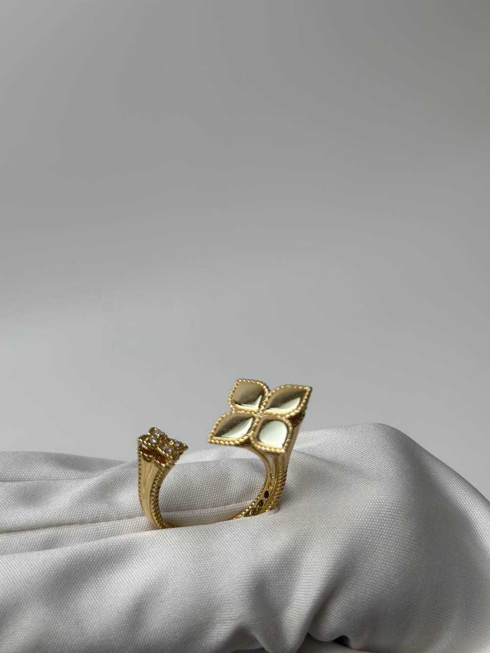 Roberto Coin Princess flower ring
