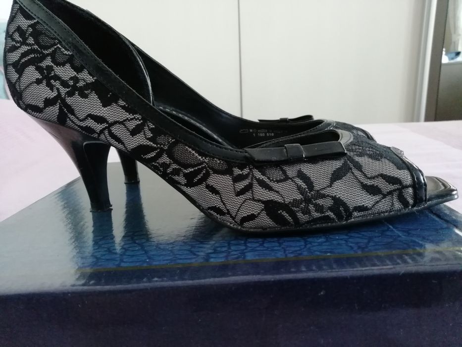 Pantofi mărimea nr38