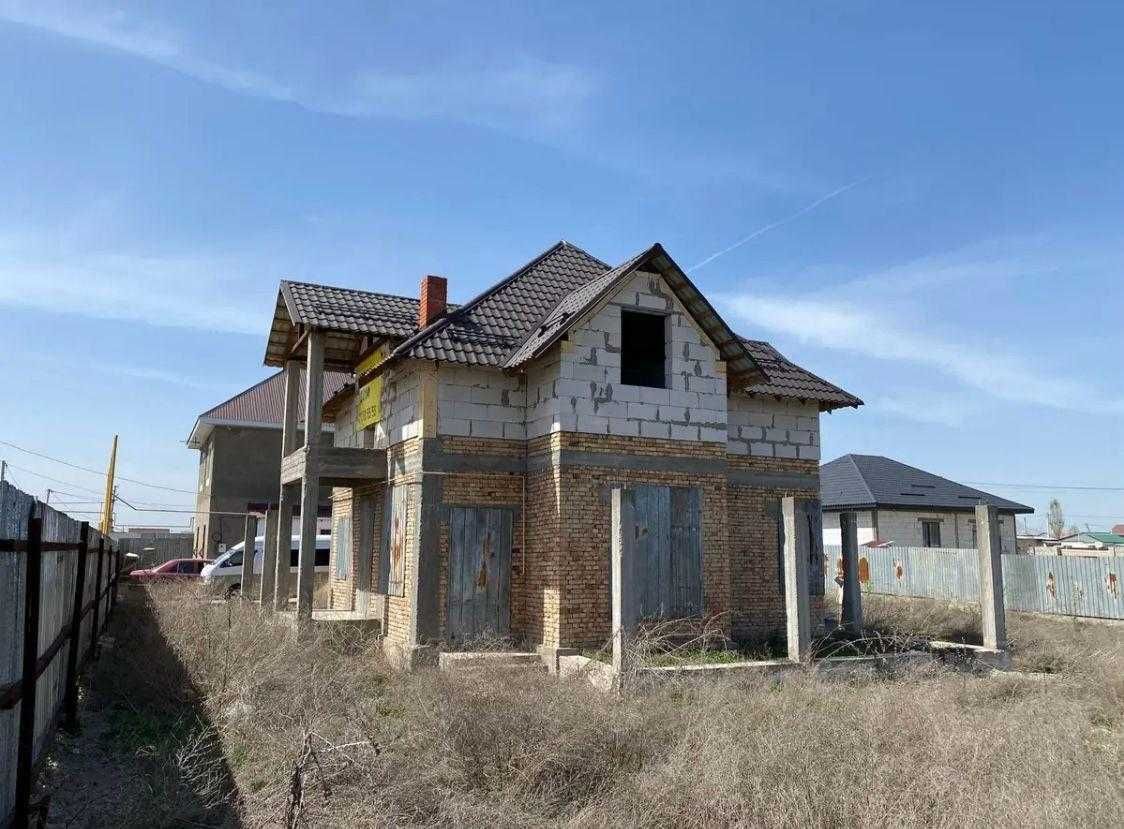 Дом с двумя участками