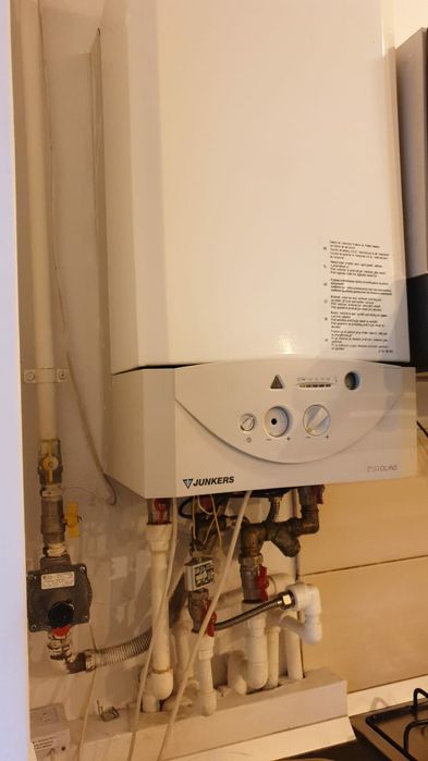 Vând centrală termică pe gaz JUNKERS