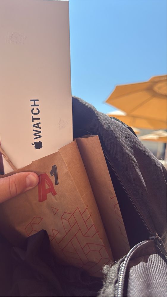 Apple Watch SE (2nd Gen) 44mm чисто нов !