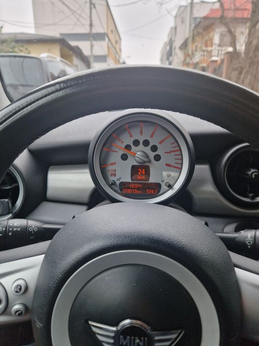 Mini Cooper 1.4, 95CP