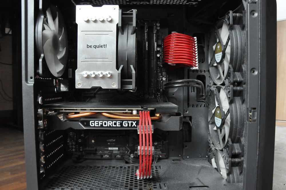 !Запазен! геймърски компютър [2.5 TB; 16 ram]