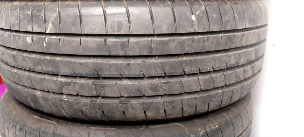 Anvelope 235/60/18 Goodyear Eagle F1 aproape noi