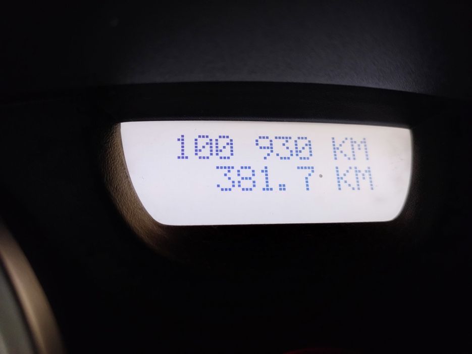 Renault Megan 2 din 2009 cu 100.900 km