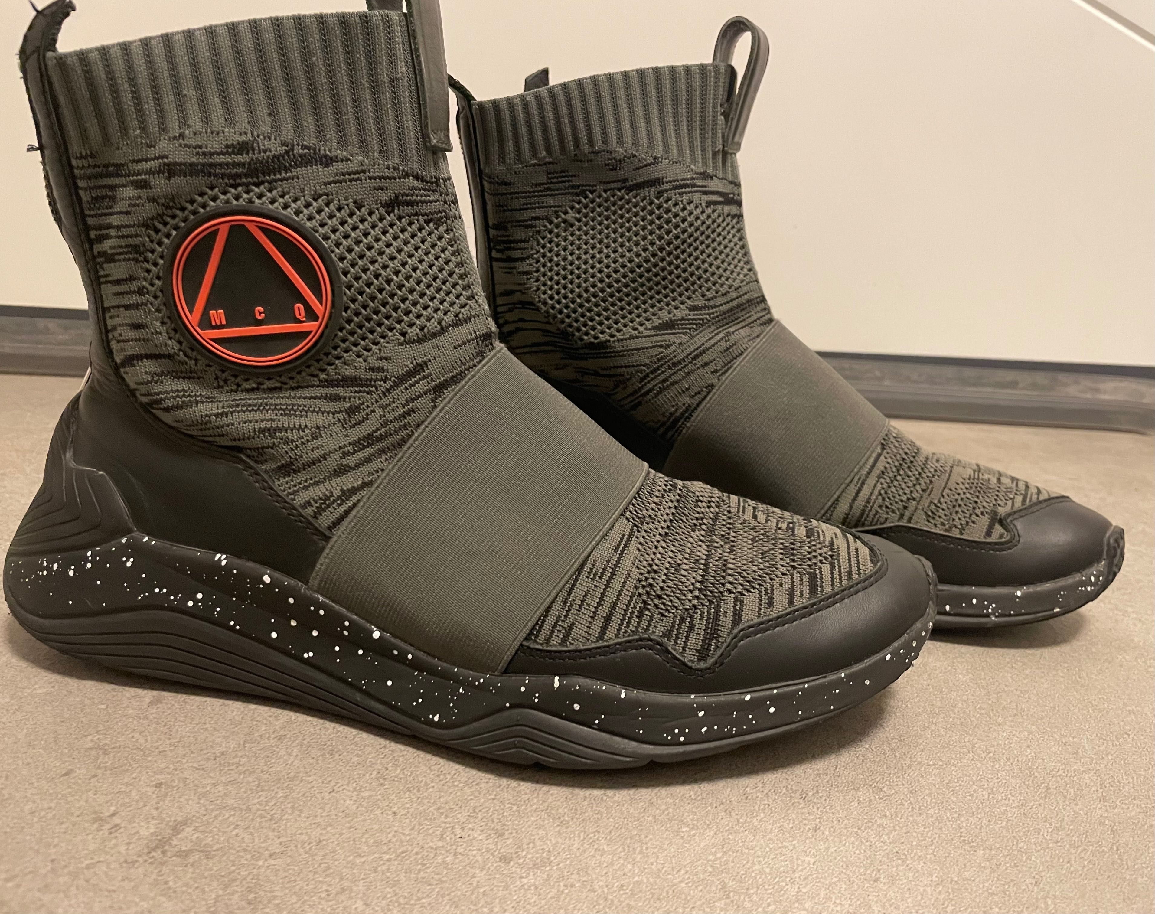 Alexander McQueen / MCQ HIKARU