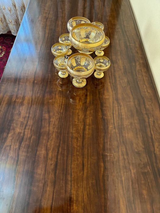 Stol va stul sotiladi.